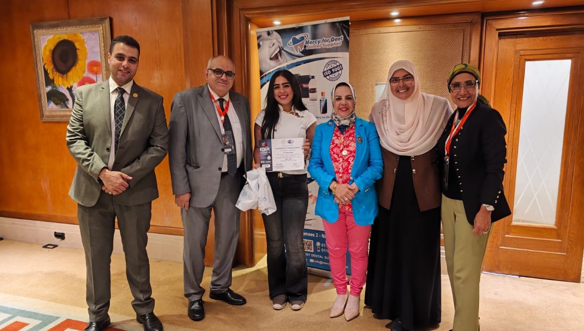 IMG 20260929 WA0023 طلاب جامعة سيناء يحصدون 3 مراكز متقدمة في مؤتمر أطباء منافسة بين 30 كلية.. طلاب جامعة سيناء يحصدون 3 مراكز متقدمة في مؤتمر أطباء الأسنان موقع في الجامعة