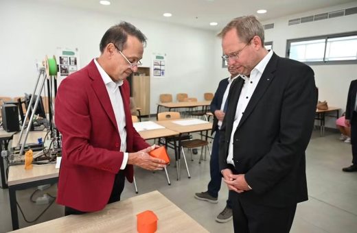 IMG 20260930 WA0062 رئيس جامعة عين شمس يفتتح مؤتمر الأشعة من مقاعد الدراسة في ألمانيا إلى تأسيس جامعات في مصر.. حكاية أشرف منصور مع مدينة أولم موقع في الجامعة