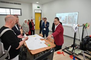 من مقاعد الدراسة في ألمانيا إلى تأسيس جامعات في مصر.. حكاية أشرف منصور مع مدينة أولم 2 IMG 20260930 WA0063 حكاية أشرف منصور مع مدينة أولم من مقاعد الدراسة في ألمانيا إلى تأسيس جامعات في مصر.. حكاية أشرف منصور مع مدينة أولم موقع في الجامعة