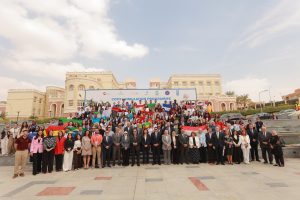 IMG 20260930 WA0097 الجامعة البريطانية والأمم المتحدة يجمعان 150 طالبًا شباب العالم في قلب القاهرة.. الجامعة البريطانية والأمم المتحدة يجمعان 150 طالبًا لمحاكاة قمة المناخ وزيارة معالم مصر الأثرية موقع في الجامعة
