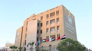 كلية النقل الدولي واللوجستيات