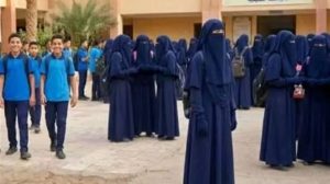 IMG 1161 ارتداء طالبات مدرسة بقنا النقاب التعليم تحسم الجدل بشأن ارتداء طالبات مدرسة بقنا النقاب موقع في الجامعة