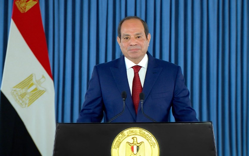 IMG 1251 السيسي يوجه بتطوير تأهيل المعلمين السيسي يوجه بتطوير تأهيل المعلمين ويؤكد بدء صرف علاوة اجتياز دورات الأكاديمية العسكرية خلال سبتمبر موقع في الجامعة