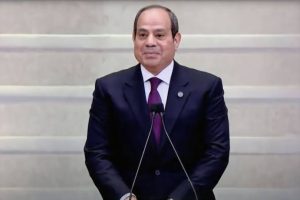 IMG 1252 السيسي يوجه بتطوير تأهيل المعلمين السيسي يوجه بتطوير تأهيل المعلمين ويؤكد بدء صرف علاوة اجتياز دورات الأكاديمية العسكرية خلال سبتمبر موقع في الجامعة
