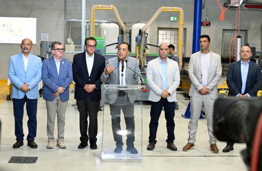 IMG 1307 راتب المهندس حديث التخرج رئيس الوزراء: راتب المهندس حديث التخرج بالمصانع يصل إلى 30 ألف جنيه موقع في الجامعة