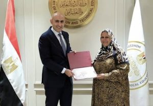 مديرة مدرسة بالقليوبية: المقاول لم يمول إصلاح المدرسة ودفعنا 5500 جنيه لإصلاح خط الصرف 3 مديرة مدرسة بالقليوبية