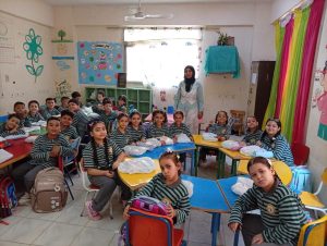 IMG 2055 بدء الدراسة في جميع مدارس القاهرة بدء الدراسة في جميع مدارس القاهرة اليوم.. وانتظام الطلاب والمعلمين موقع في الجامعة