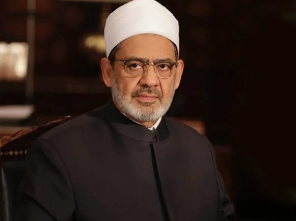 IMG 2078 الشيخ أيمن عبد الغني بعد تعرضه لحادث سير.. شيخ الأزهر يطمئن على حالة الشيخ أيمن عبد الغني موقع في الجامعة