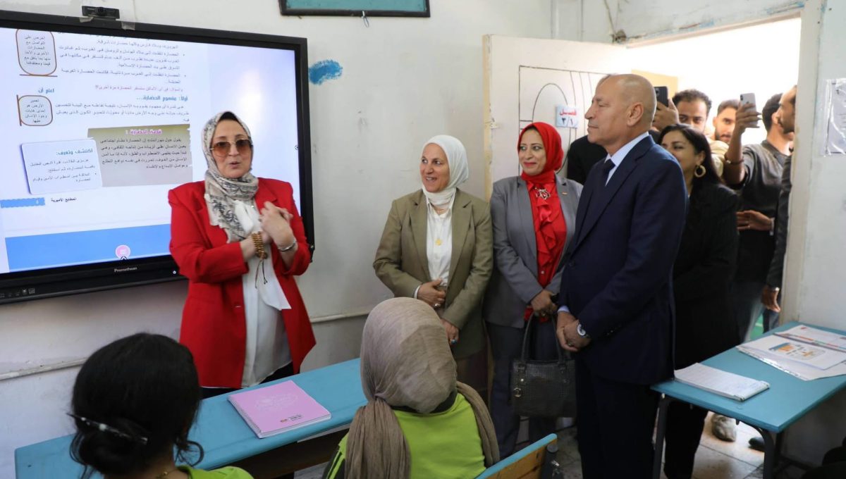 IMG 2135 محافظ القاهرة يعلن دخول 20 مدرسة جديدة محافظ القاهرة يعلن دخول 20 مدرسة جديدة الخدمة ويشدد على صيانة وتأمين المدارس موقع في الجامعة