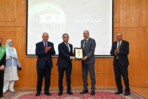 IMG 2253 أنشطة خدمة المجتمع بجامعة الفيوم ختام أنشطة خدمة المجتمع بجامعة الفيوم.. تكريم المشاركين والداعمين موقع في الجامعة