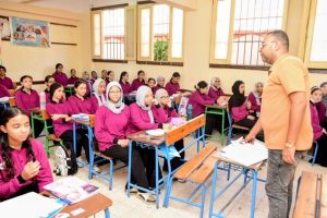 IMG 2513 مسرح مدرسة فاطمة الزهراء ببورسعيد توجيه بتفعيل مسرح مدرسة فاطمة الزهراء ببورسعيد لدعم مواهب الطالبات موقع في الجامعة