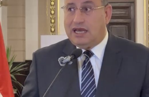 IMG 3012 رئيس جامعة بنها «خلو بالكم من بلدكم».. رسالة وزير التعليم العالي من جامعة القاهرة موقع في الجامعة