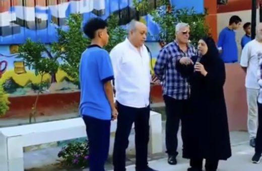 IMG 3062 البرمجة بدل الفصل.. طالب يعتذر أمام زملائه بحضور والده في مدرسة بالمحلة موقع في الجامعة