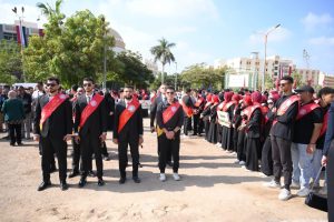 بالنشيد الوطني.. جامعة الفيوم تستقبل الطلاب في أول أيام العام الدراسي الجديد 2 جامعة الفيوم تستقبل الطلاب