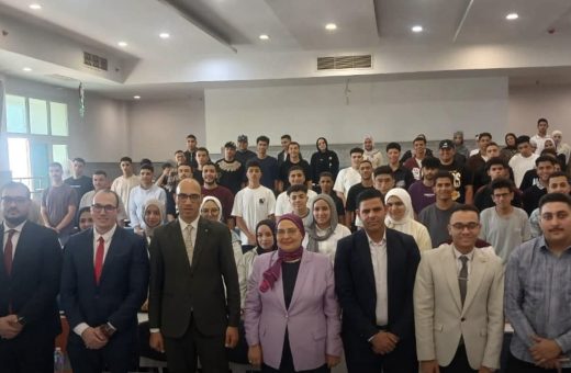 IMG 3310 جامعة الفيوم الأهلية تحسم الجدل حول زيادة المصروفات بحضور عميد كلية الحقوق.. جامعة حلوان الأهلية تنظم اليوم التعريفي لطلاب الدراسات القانونية موقع في الجامعة