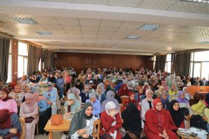 IMG 3336 رئيس جامعة المنوفية رئيس جامعة المنوفية يتابع انتظام الدراسة ويفتتح المعرض الفني بكلية الاقتصاد المنزلي موقع في الجامعة