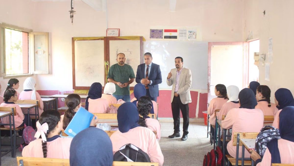 IMG 3536 مدير تعليم الجيزة مدير تعليم الجيزة يوجه بتكثيف الإشراف اليومي ومتابعة حضور الطلاب والمعلمين موقع في الجامعة