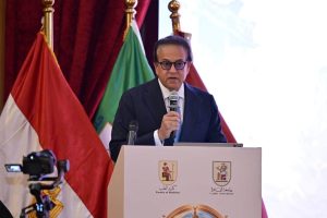 IMG 3971 تطوير قصر العيني رئيس جامعة القاهرة: تطوير قصر العيني مسؤولية وطنية تشمل الخدمة الطبية والتعليم والبحث العلمي موقع في الجامعة