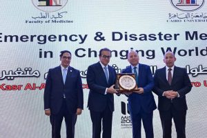 IMG 3978 تطوير قصر العيني رئيس جامعة القاهرة: تطوير قصر العيني مسؤولية وطنية تشمل الخدمة الطبية والتعليم والبحث العلمي موقع في الجامعة