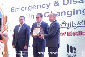 IMG 4126 طب الطوارئ والكوارث قصر العيني يناقش «طب الطوارئ والكوارث في عالم متغير» استعدادًا لعبور مئويته الثانية موقع في الجامعة