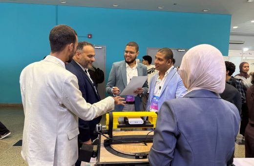 IMG 4209 رئيس جامعة القاهرة «نظام ذكي لتوجيه الشاحنات».. جامعة عين شمس تتصدر قمة الابتكار الجامعي 2026 موقع في الجامعة