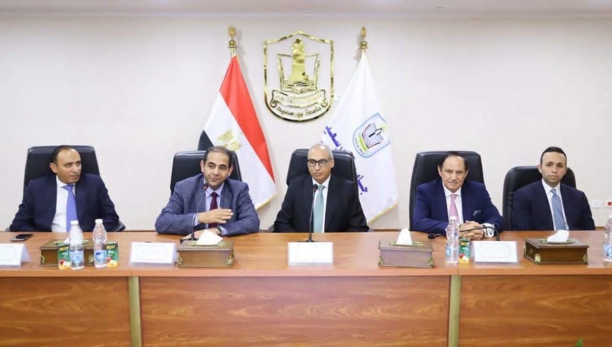 IMG 4216 جامعة بورسعيد بروتوكول تعاون بين مجلس الدولة وجامعة بورسعيد لتعزيز التعاون الأكاديمي والبحثي موقع في الجامعة