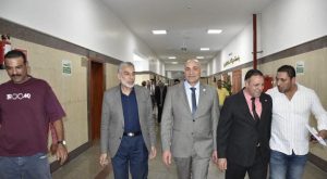 IMG 4229 رئيس جامعة مدينة السادات رئيس جامعة مدينة السادات يستمع لآراء الطلاب ويتابع مستوى الخدمات بالجامعة الأهلية موقع في الجامعة