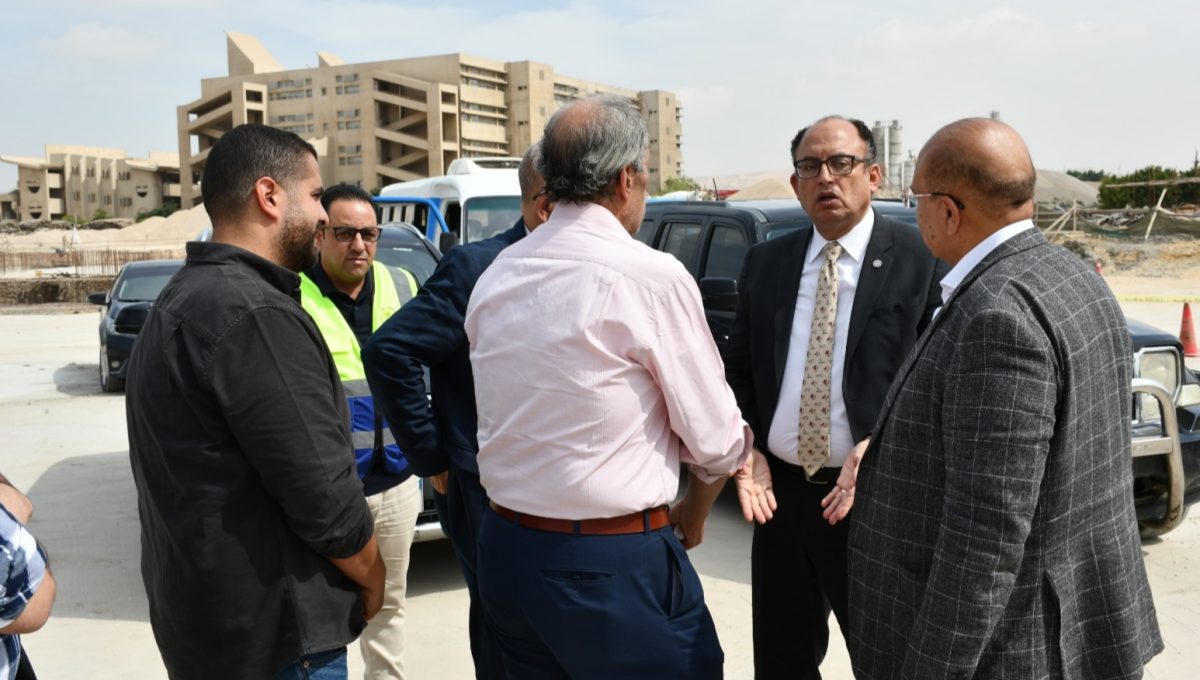IMG ٢٠٢٦٠٩٢٩ ١٨٢١٠٤ جامعة العاصمة تكثف جهودها لإنجاز المرحلة الأولى 1600 سرير وخدمات طبية متكاملة.. جامعة العاصمة تكثف جهودها لإنجاز المرحلة الأولى من المجمع الطبي قبل افتتاحه موقع في الجامعة