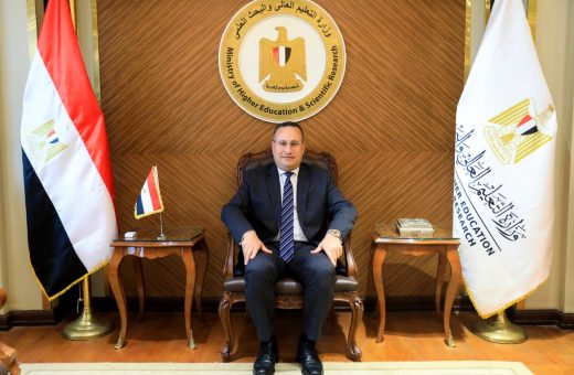 وزير التعليم العالي يوجه بمواصلة تطوير المستشفيات الجامعية