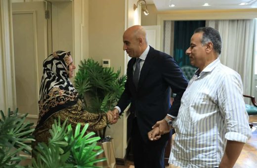 بعد واقعة محافظ القليوبية.. وزير التعليم يكرّم مديري مدرستي برقطا الإعدادية والشهيد أحمد سمير تقديرًا لعطائهما وترسيخًا لقيمة المعلمين