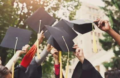 الجامعات المعترف بها في السعودية 420x273 1 تفاصيل منحة فولبرايت للباحثين المصريين وموعد التقديم فرصة للسفر إلى أمريكا بتمويل كامل.. تفاصيل منحة فولبرايت للباحثين المصريين وموعد التقديم موقع في الجامعة