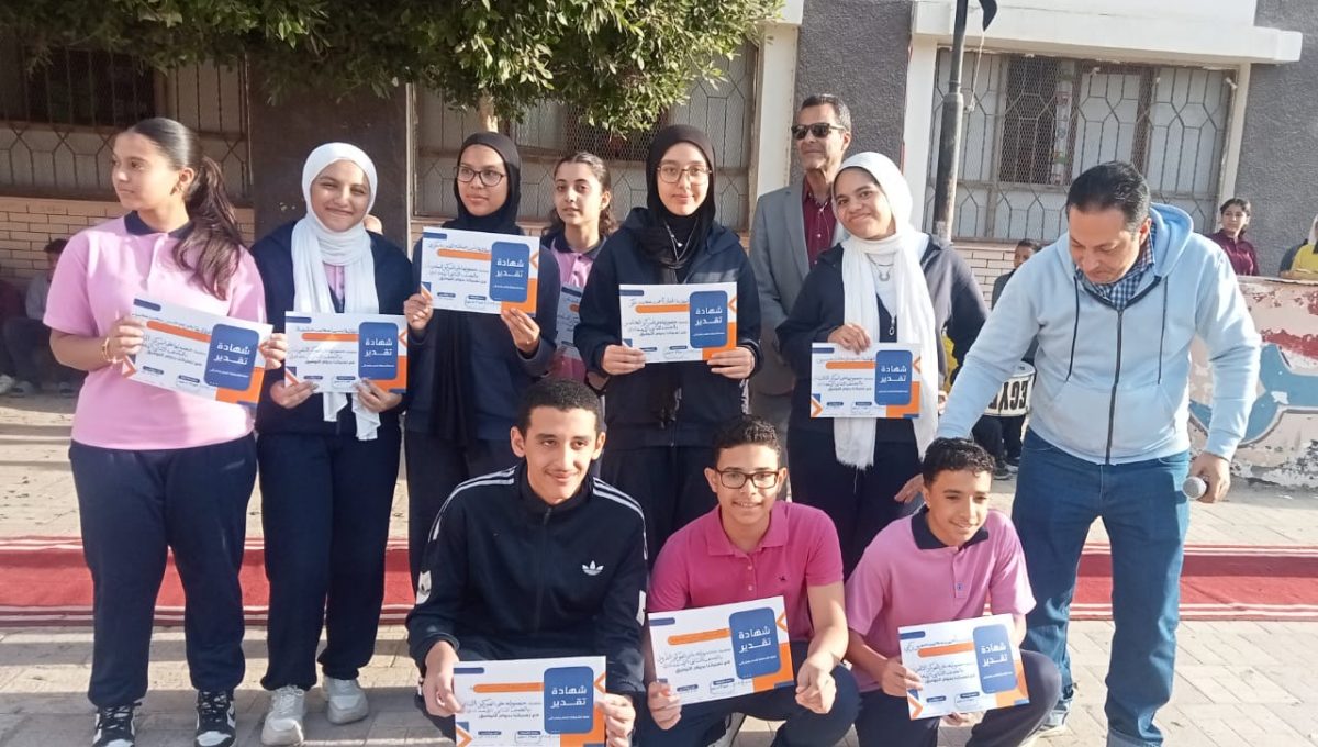 084ecbf9 67c1 4384 a132 544b12937465 مدرسة الشهيد مصطفى الخطيب بالجيزة مدرسة الشهيد مصطفى الخطيب بالجيزة تحتفي بالمتفوقين وتثمن جهود المعلمين وأولياء الأمور موقع في الجامعة