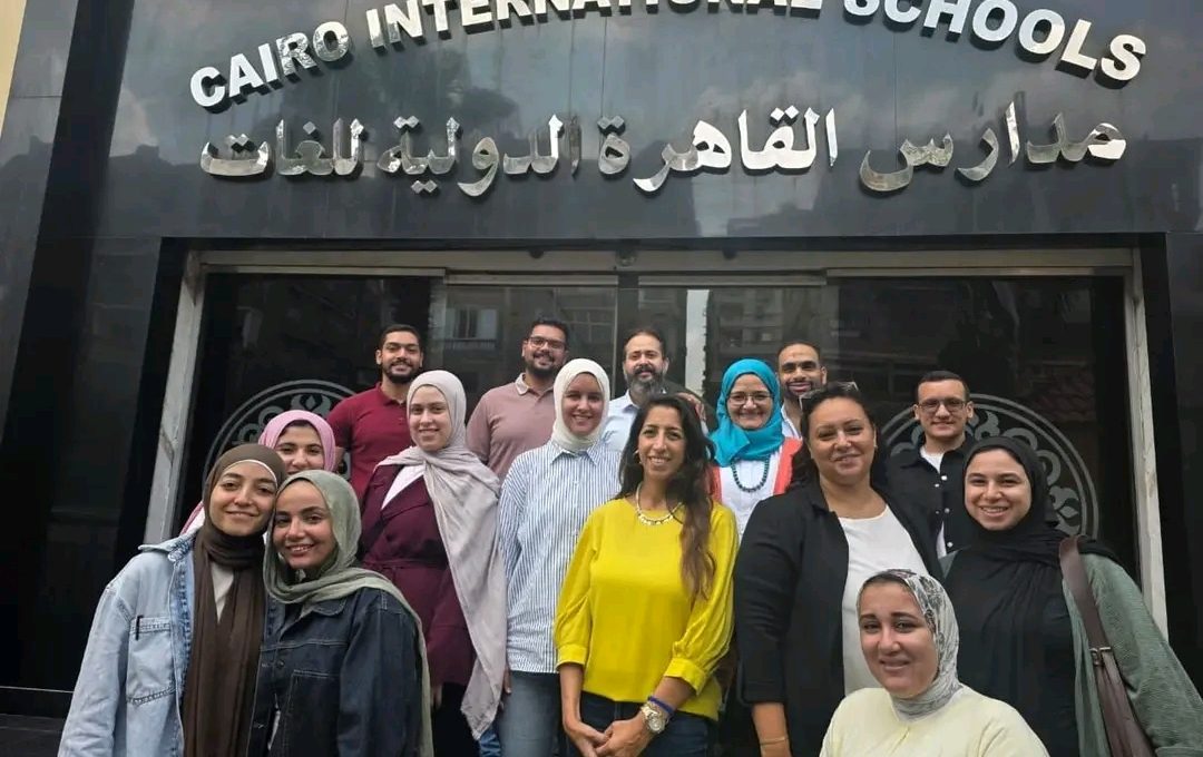 كلية العلاج الطبيعي بالجامعة المصرية الصينية تفحص طلاب مدارس القاهرة الدولية
