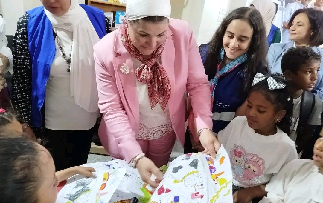 السنباطي تفتتح معرض شلاتين الأول لكتاب الطفل وتؤكد: أطفال المحافظات الحدودية أولوية