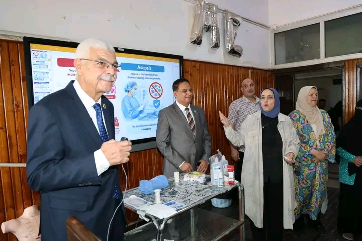 1791887660730 رئيس جامعة المنوفية يتفقد معامل التمريض رئيس جامعة المنوفية يتفقد معامل التمريض ويؤكد تطوير مهارات الطلاب العملية موقع في الجامعة