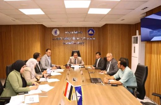 محافظ دمياط يناقش خطة تطوير المدارس والمنشآت التعليمية 