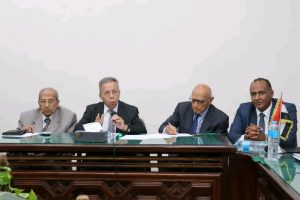 نقابة الأطباء: لا زيادة في أعداد المقبولين بكليات الطب دون توفير أماكن للتدريب 3 نقابة الأطباء: لا زيادة في أعداد المقبولين بكليات الطب دون توفير أماكن للتدريب