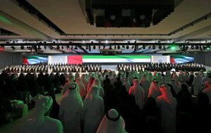جامعة محمد بن زايد للعلوم الإنسانية تحتفي بتخريج 402 طالب وطالبة