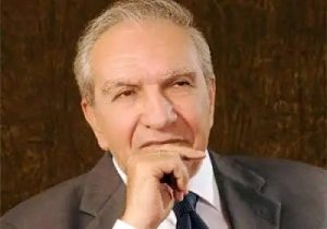 1792250400396 السيسي ابنه رئيس جامعة الفيوم.. من الشخص الذي قبل السيسي رأسه خلال حفل تخرج الأكاديمية العسكرية؟ موقع في الجامعة