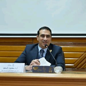 نائب رئيس جامعة القاهرة: الطلاب الوافدون لا يأخذون أماكن المصريين.. و5% نسبتهم بالتعليم العالي 3 نائب رئيس جامعة القاهرة: الطلاب الوافدون لا يأخذون أماكن المصريين