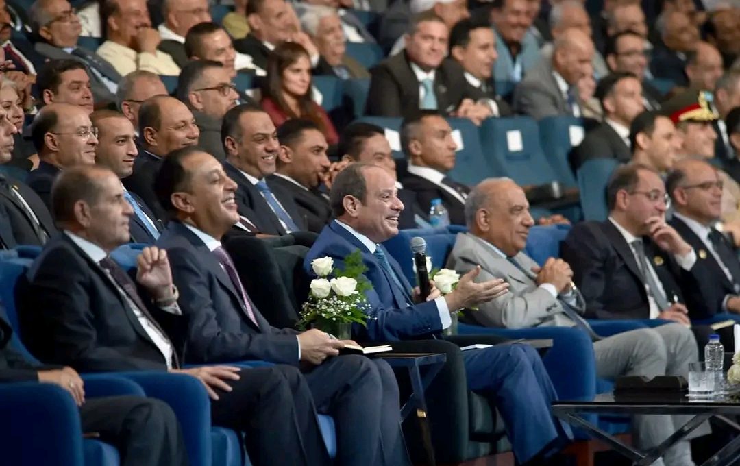 السيسي: قوة مؤسسات الدولة والحفاظ على ثقة المواطنين ركيزتان لحماية الأمن القومي