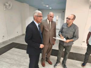 رئيس جامعة جنوب الوادي الأهلية يتفقد تجهيزات عيادات الأسنان ومعامل المحاكاة