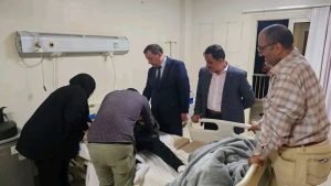 بعد إصابته بسقوط مواد بناء.. مدير تعليم بني سويف يطمئن على الطالب إيهاب أشرف 3 بعد إصابته بسقوط مواد بناء.. مدير تعليم بني سويف يطمئن على إيهاب أشرف