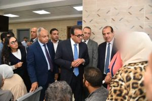 1793024192133 وزير الصحة يفاجئ مستشفى العبور بزيارة ميدانية وزير الصحة يفاجئ مستشفى العبور بزيارة ميدانية ويوجه بإعادة توزيع الصيادلة موقع في الجامعة