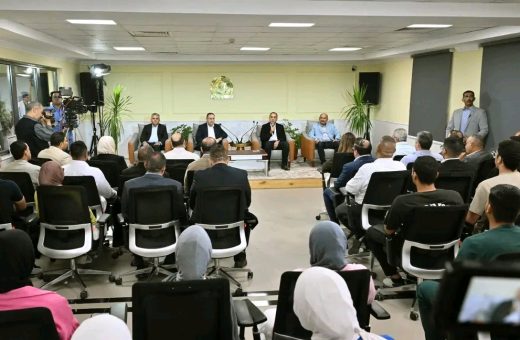رئيس الوزراء: إعادة توزيع طلاب الكليات الطبية لصالح الطب البشري وفقًا لاحتياجات سوق العمل