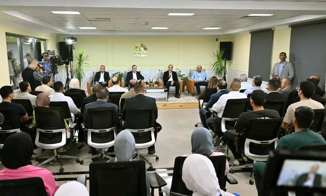 رئيس الوزراء: إعادة توزيع طلاب الكليات الطبية لصالح الطب البشري وفقًا لاحتياجات سوق العمل