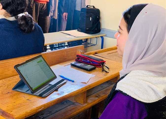 متى يسدد الطالب قيمة التابلت كاملة