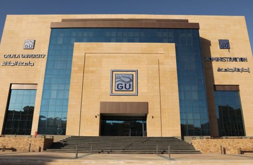 تفاصيل الدراسة وقبول الطلاب الوافدين بجامعة الجلالة 2026