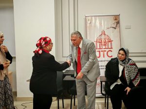 جامعة القاهرة تنظم يومًا تعريفيًا لطلاب برنامج الترجمة اليابانية 3 6e3a41e0 d5ed 4f24 af19 75689f142296 جامعة القاهرة جامعة القاهرة تنظم يومًا تعريفيًا لطلاب برنامج الترجمة اليابانية موقع في الجامعة