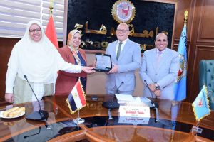 FB IMG 1791028394439 جامعة سوهاج تعلن ترتيب 14 كلية في مسابقة خدمة المجتمع من الطب البشري إلى الحاسبات.. جامعة سوهاج تعلن ترتيب 14 كلية في مسابقة خدمة المجتمع موقع في الجامعة